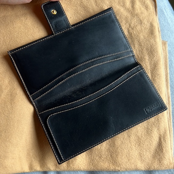 Authenic Black Vintage GUCCI Long Wallet - Picture 4 of 8